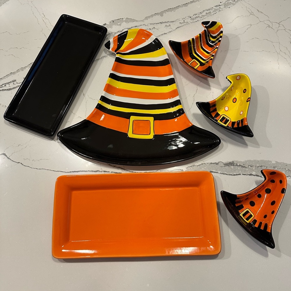Halloween 6 Piece Entertainment Set.   New in Box